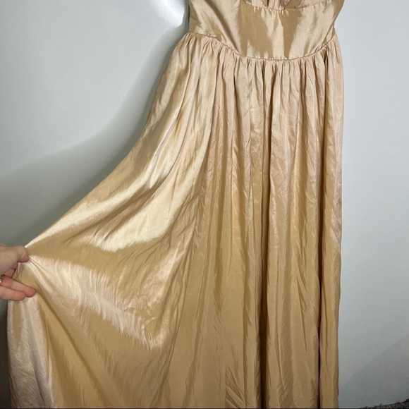 NWT Fame and Partners Plunge Neck Serpent Halter Maxi Dress in Champagne Nude - Picture 7 of 12